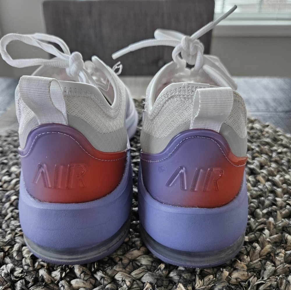 Nike Women's Air Max Motion 2 - Picture 4 of 6